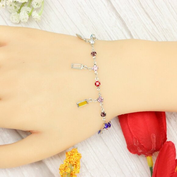 "Trendy Handmade Bracelet – A Thoughtful Gift for Girls & Women | UNVRC1323 - Picture 5 of 10